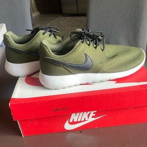 Nike Roshe one kid shoes